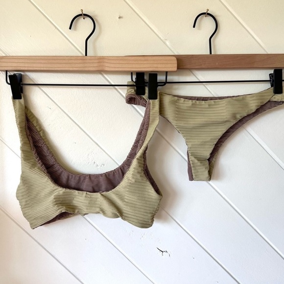 ACACIA set in Sage Dual Rib - Picture 2 of 2